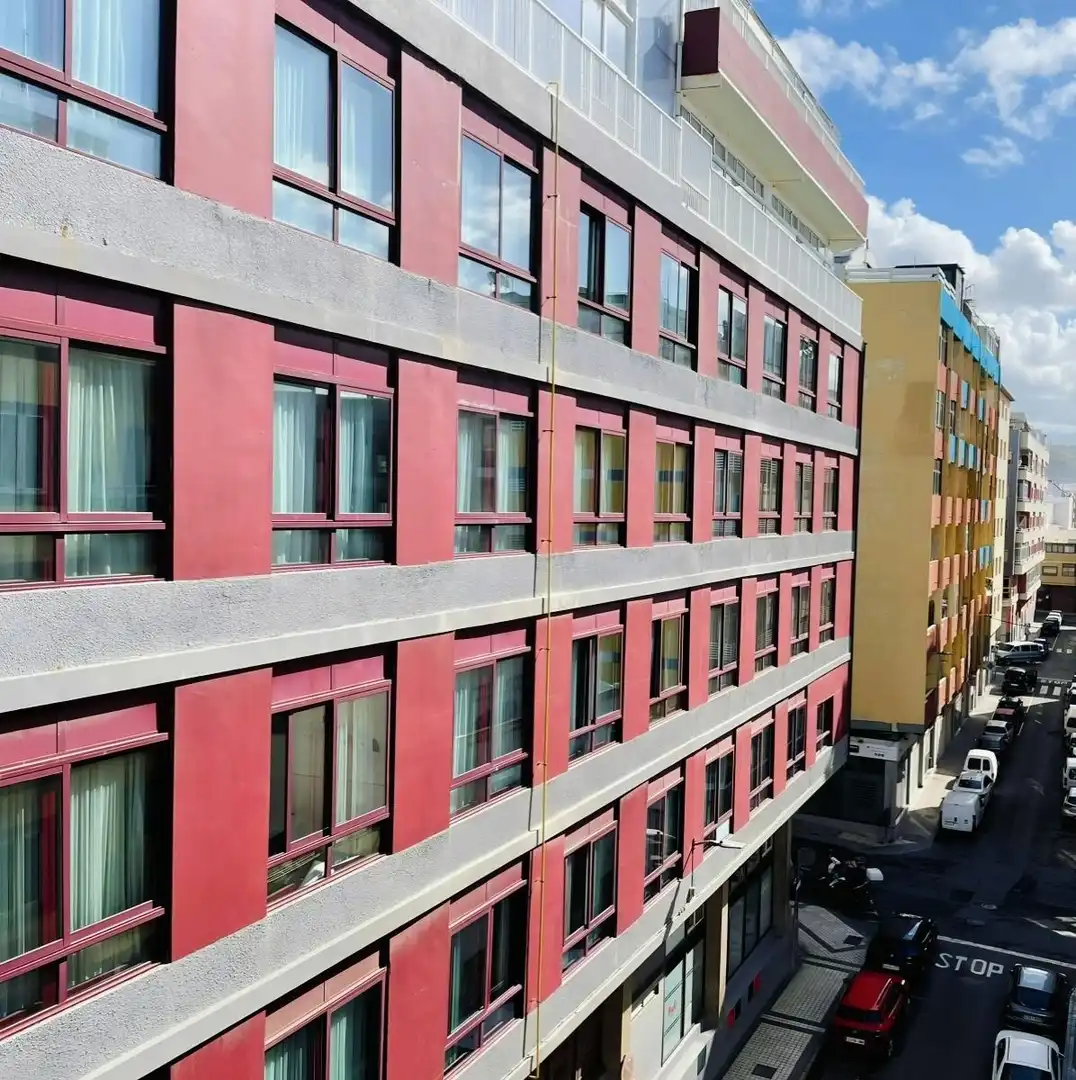 Vista exterior de Pis en venda en Las Palmas de Gran Canaria amb Jardí privat, Traster i Moblat
