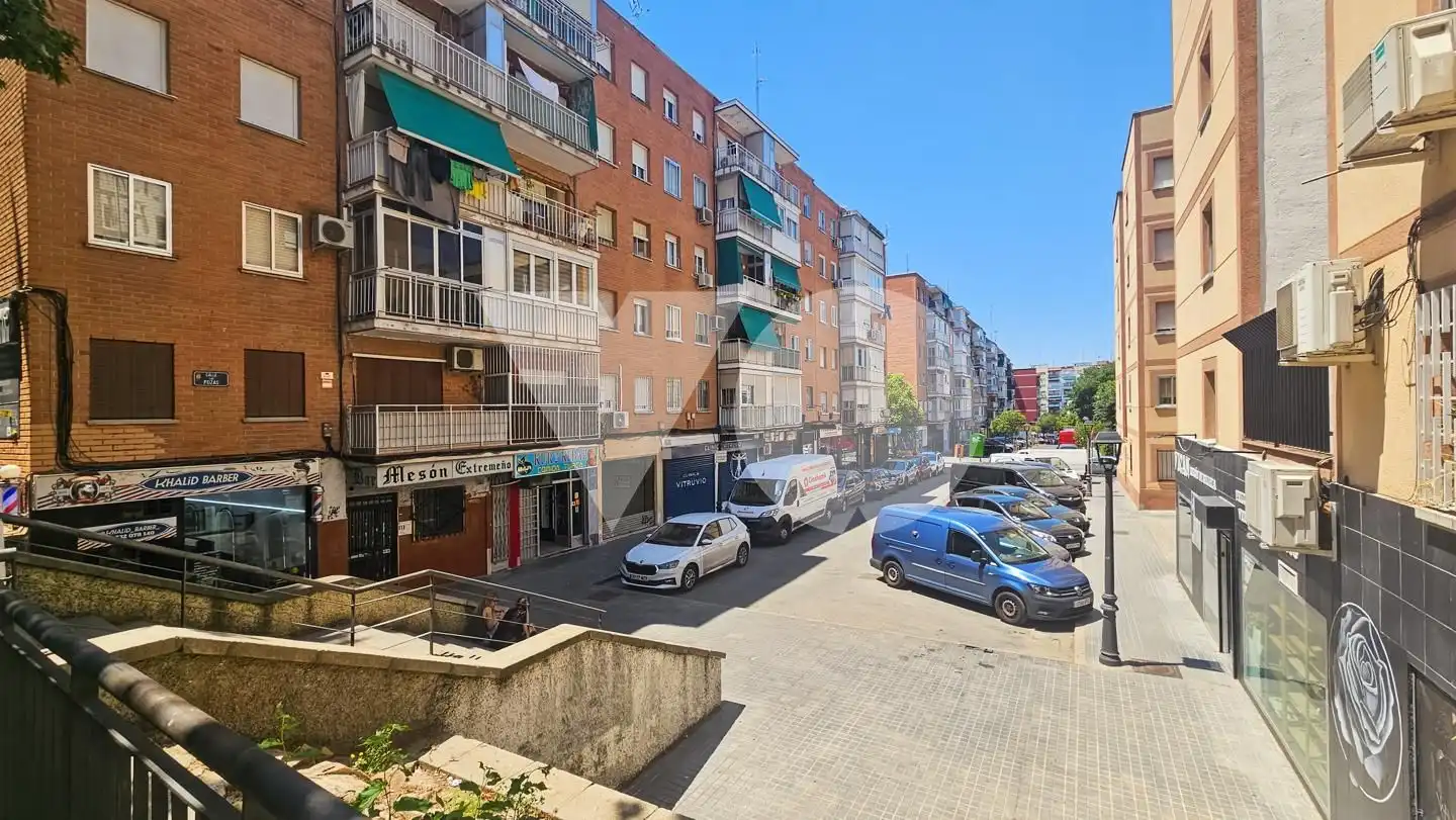 Vista exterior de Local en venda en Alcorcón