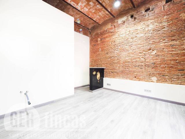 Local comercial en Alquiler en Doctor Ullés en Ca n'Aurell