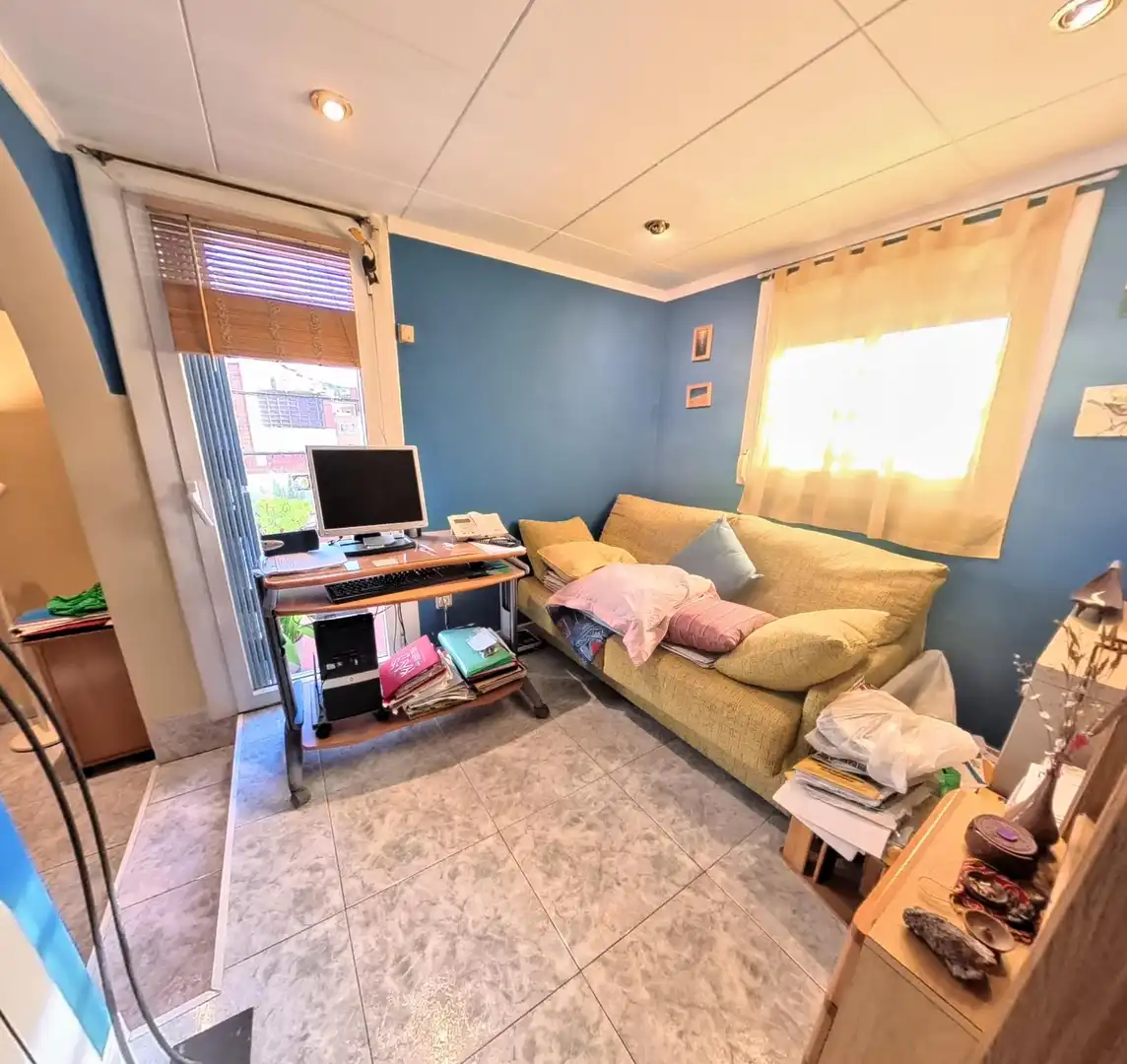 Wohnzimmer von Wohnung zum Verkauf in Barcelona mit Klimaanlage, Heizung und Terrasse