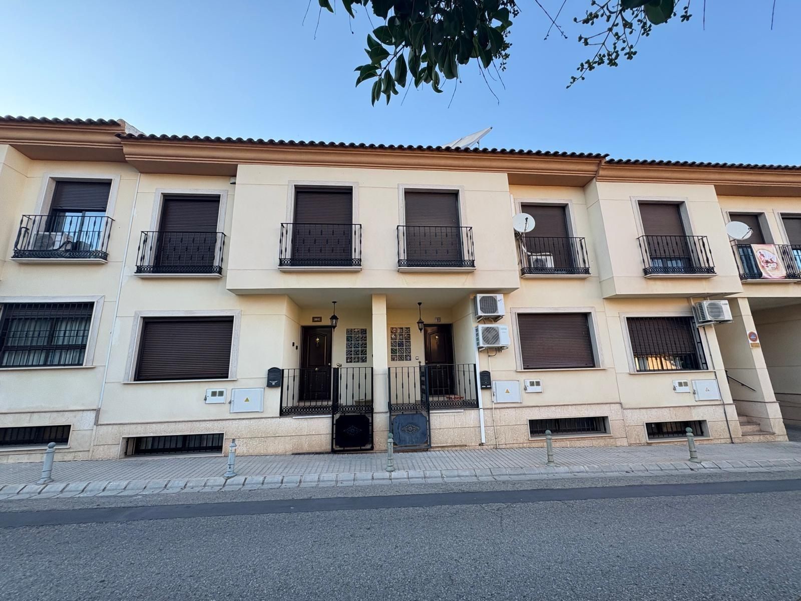 Exterior view of House or chalet to rent in Almansa  with Air Conditioner, Heating and Storage room