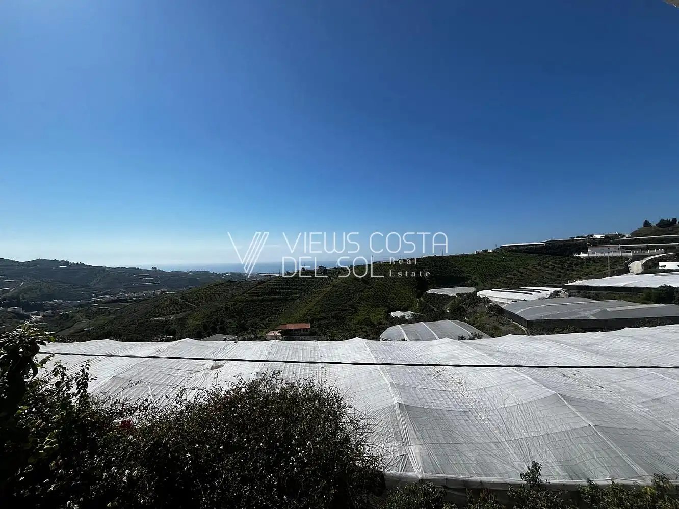 Vista exterior de Casa o xalet de lloguer en Algarrobo amb Aire condicionat, Calefacció i Terrassa