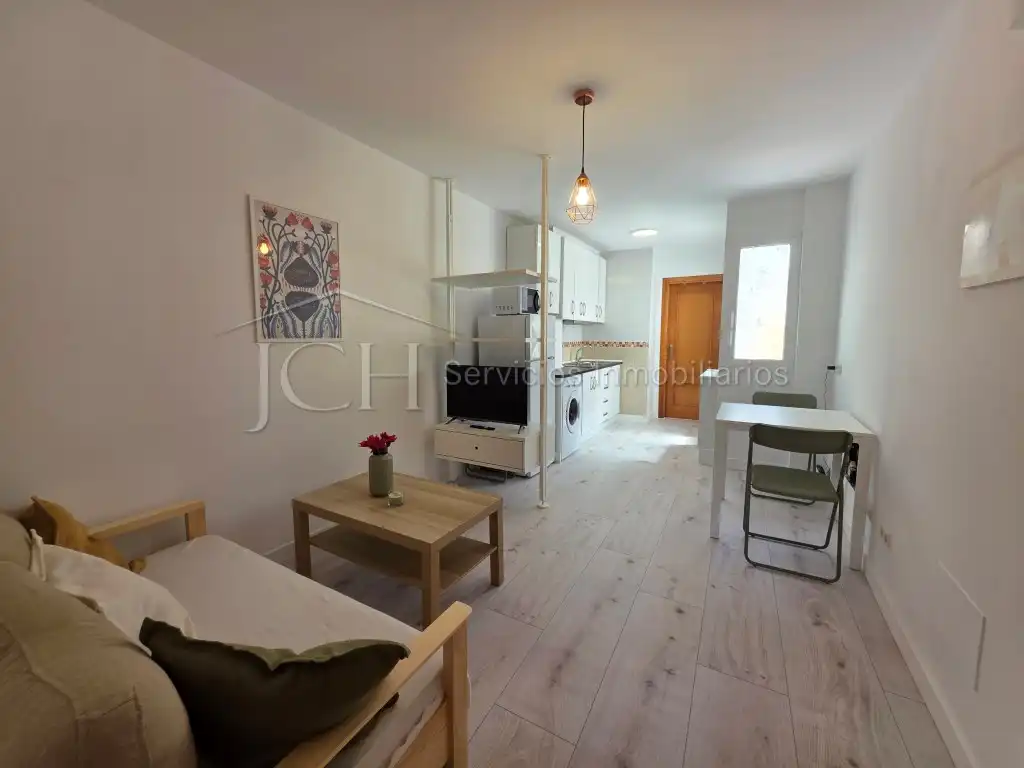 Cocina de Apartamento de alquiler en Mijas con Aire acondicionado, Amueblado y Microondas