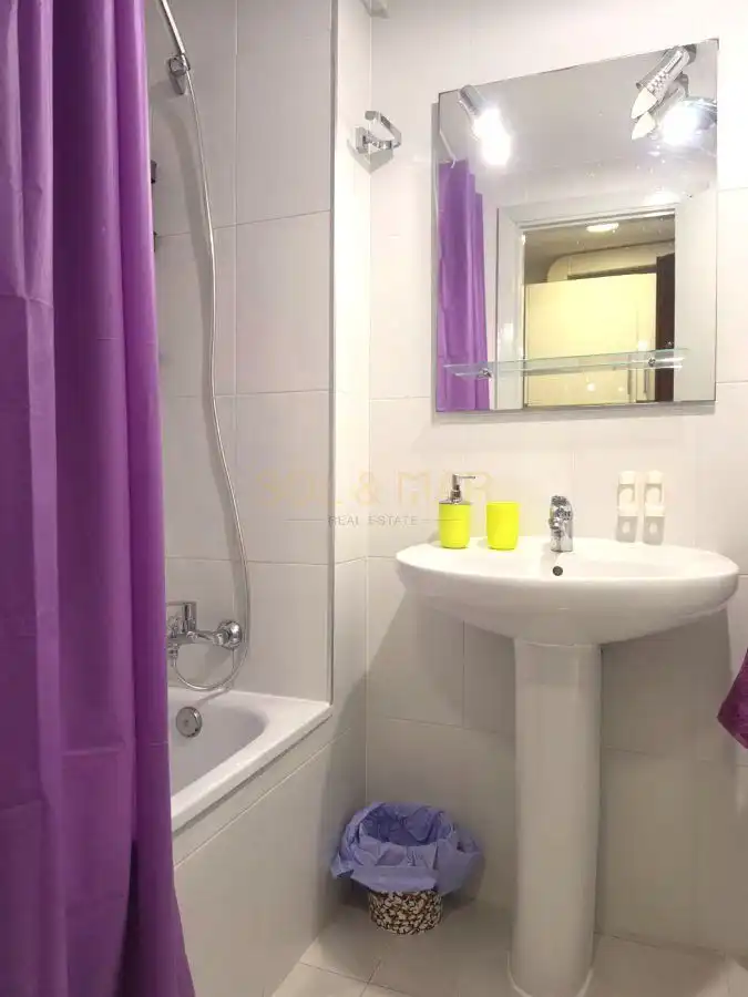 Baño de Estudio en venta en Torremolinos con Aire acondicionado, Calefacción y Amueblado