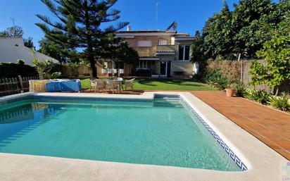 Jardí de Casa o xalet en venda en El Puerto de Santa María amb Aire condicionat, Terrassa i Piscina