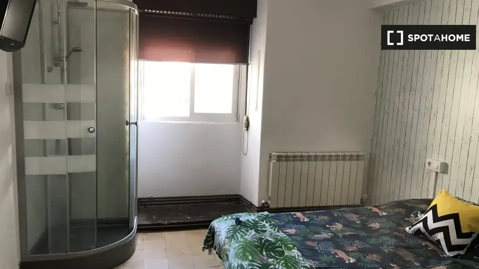 Room in Vigo , Pontevedra