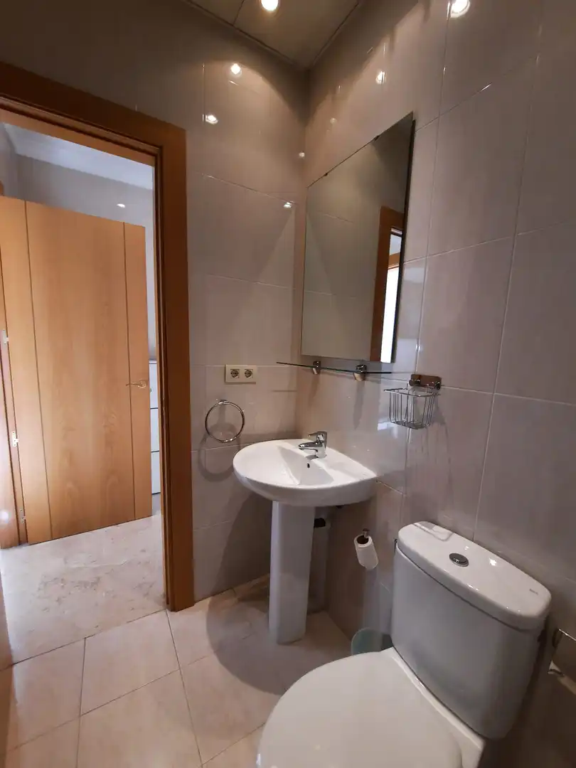 Flat with terrace to rent in Calle Santa Escolástica, imagen 11