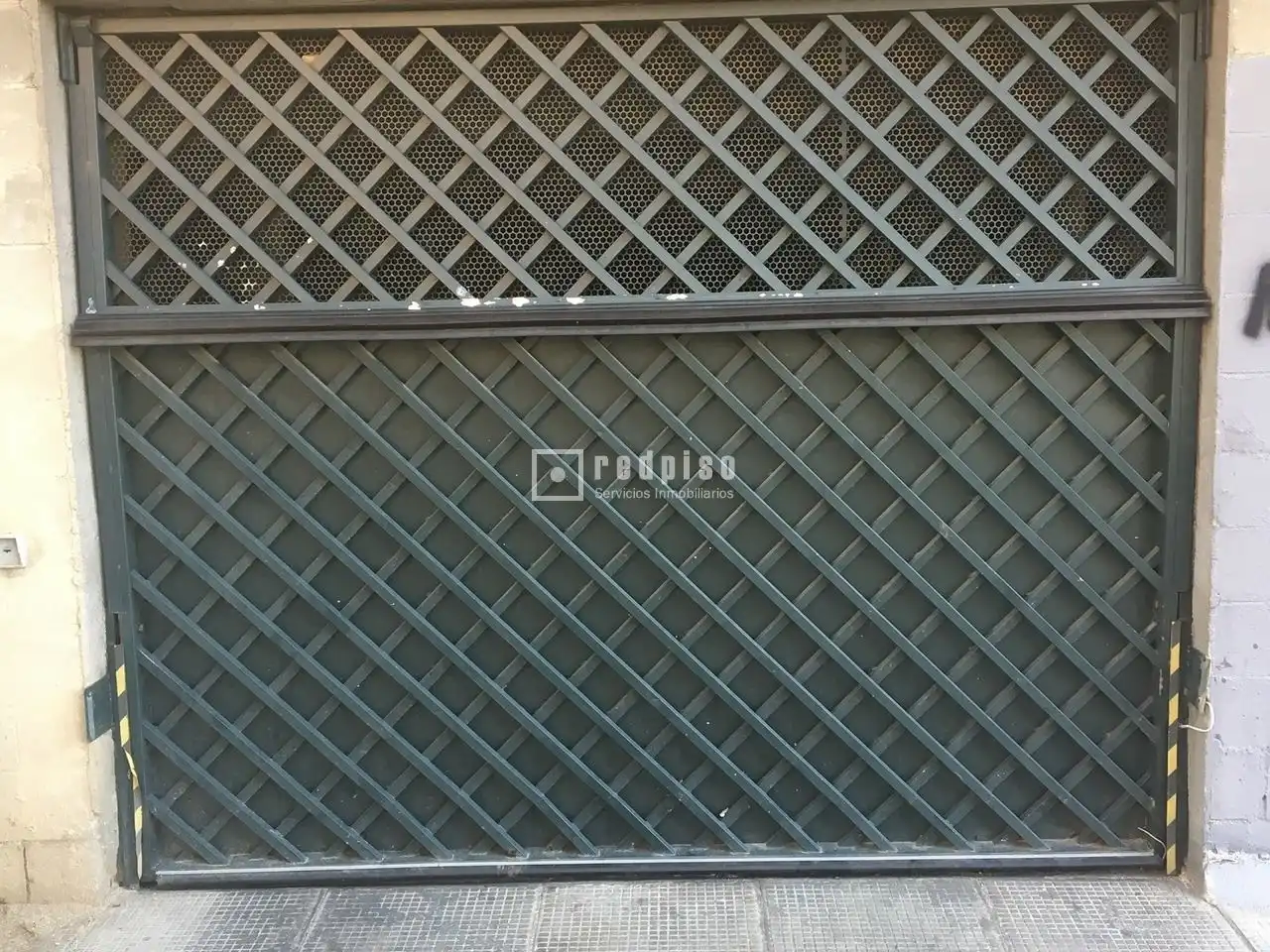 Exterior view of Garage for rent in Madrid
