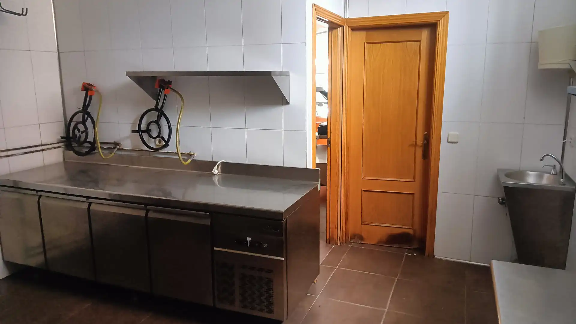 Local en venta en Calle de la Alcarria, Los Valles - Sanz Vázquez - El Fuerte