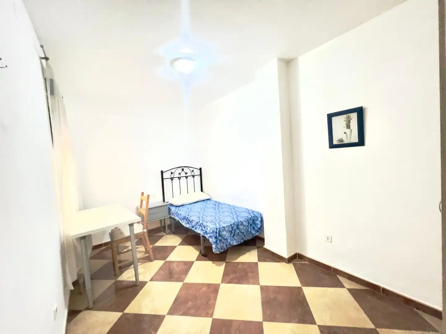 Habitación de Piso en venta en Cáceres con Calefacción, Terraza y Amueblado