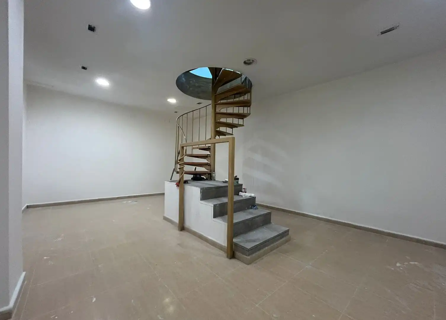Local comercial en venda a Plaça de la Porxada, imagen 4