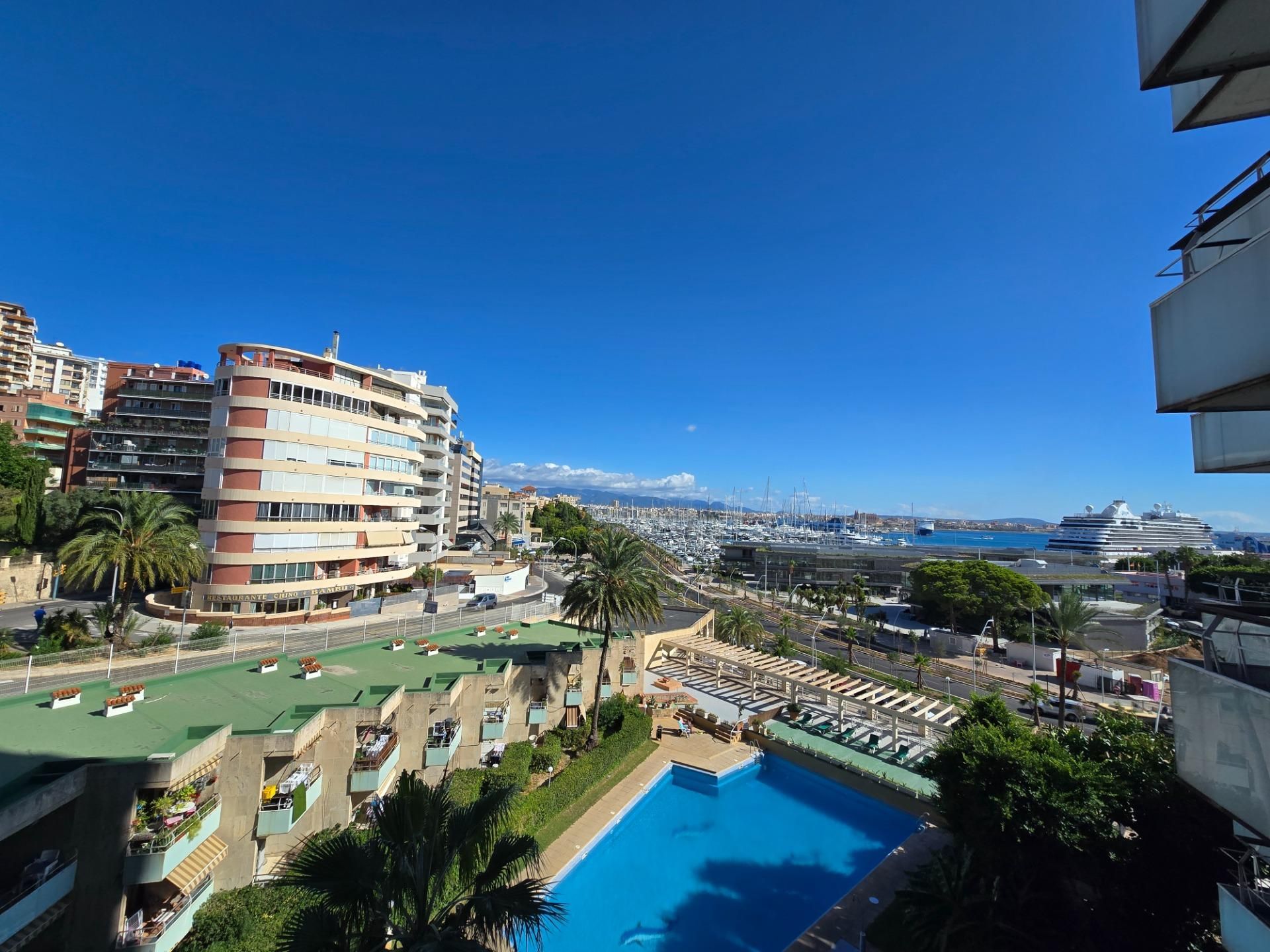 Vista exterior de Apartament en venda en  Palma de Mallorca amb Jardí privat, Terrassa i Moblat