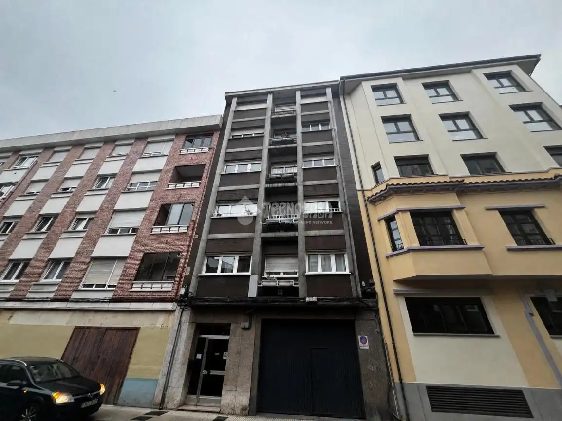 Vista exterior de Piso en venta en Gijón 