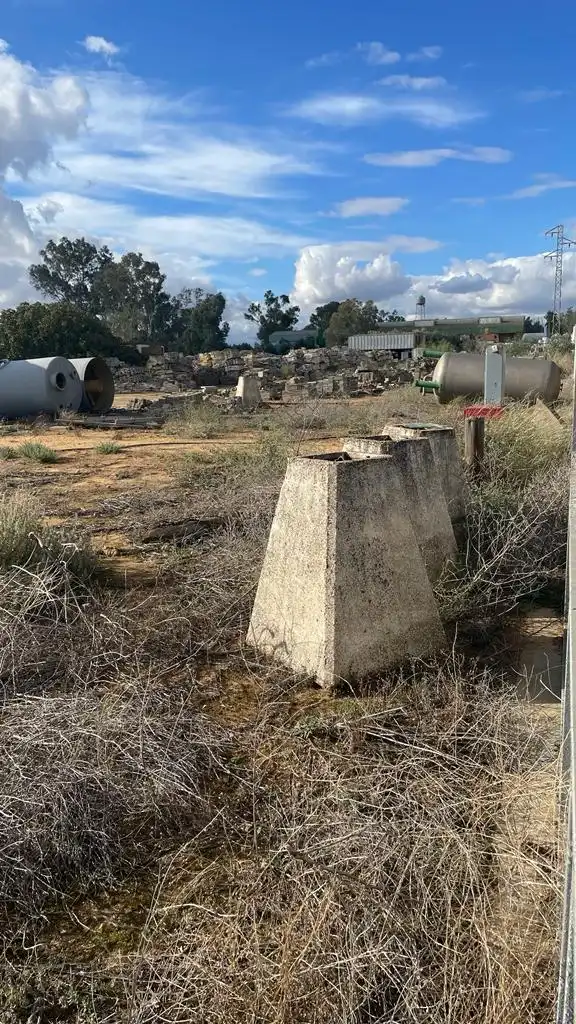 Exterior view of Industrial land for sale in Alcalá de Guadaira