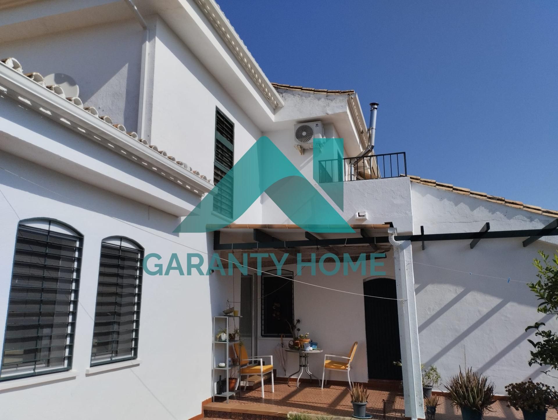 Vista exterior de Casa o xalet en venda en Cáceres Capital amb Aire condicionat, Calefacció i Terrassa