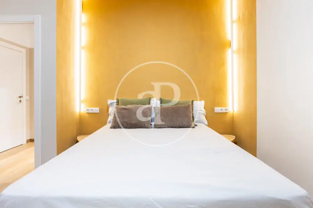 Bedroom of Flat for rent in Valencia  with Air Conditioner, Heating and Terrace
