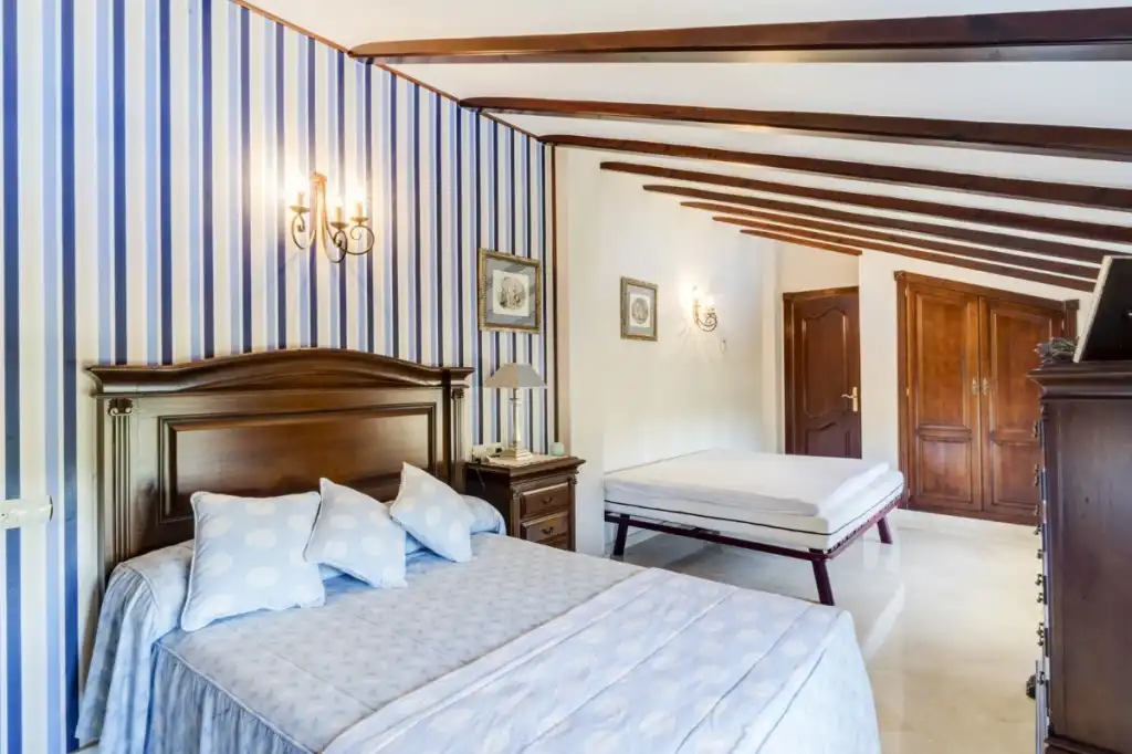 Habitación de Casa o chalet en venta en Alhaurín El Grande con Aire acondicionado, Calefacción y Jardín privado