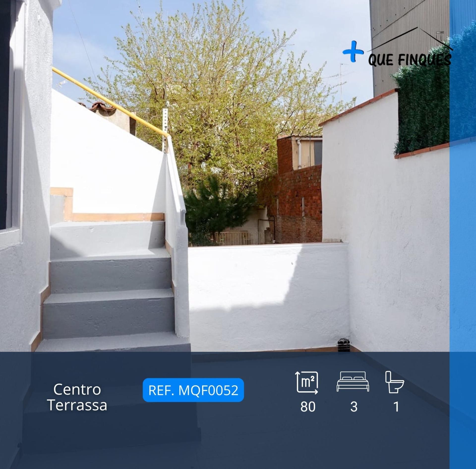 Exterior view of Flat to rent in Terrassa  with Heating, Parquet flooring and Terrace