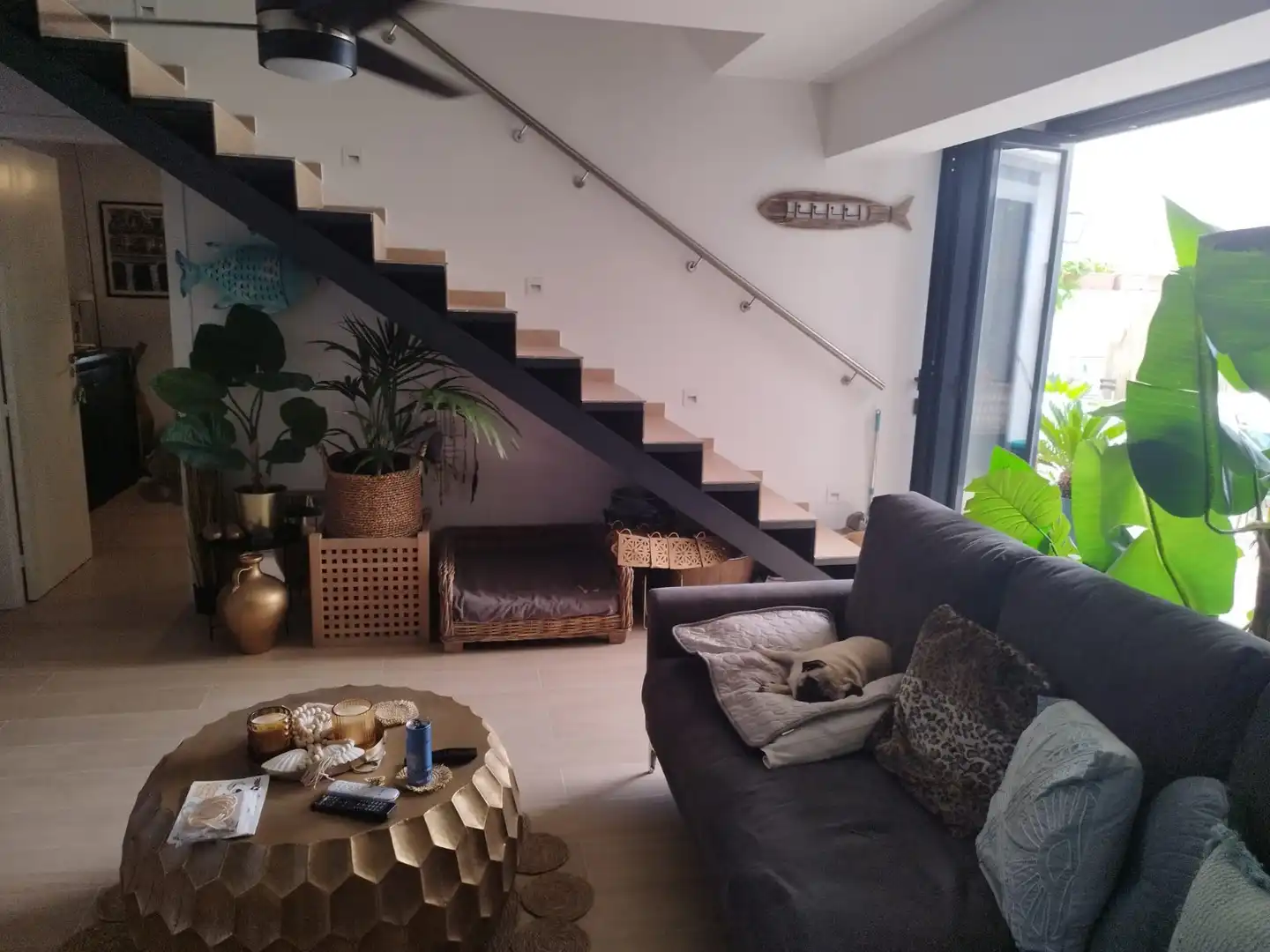 Sala de estar de Casa adosada en venta en Estepona con Aire acondicionado, Jardín privado y Terraza
