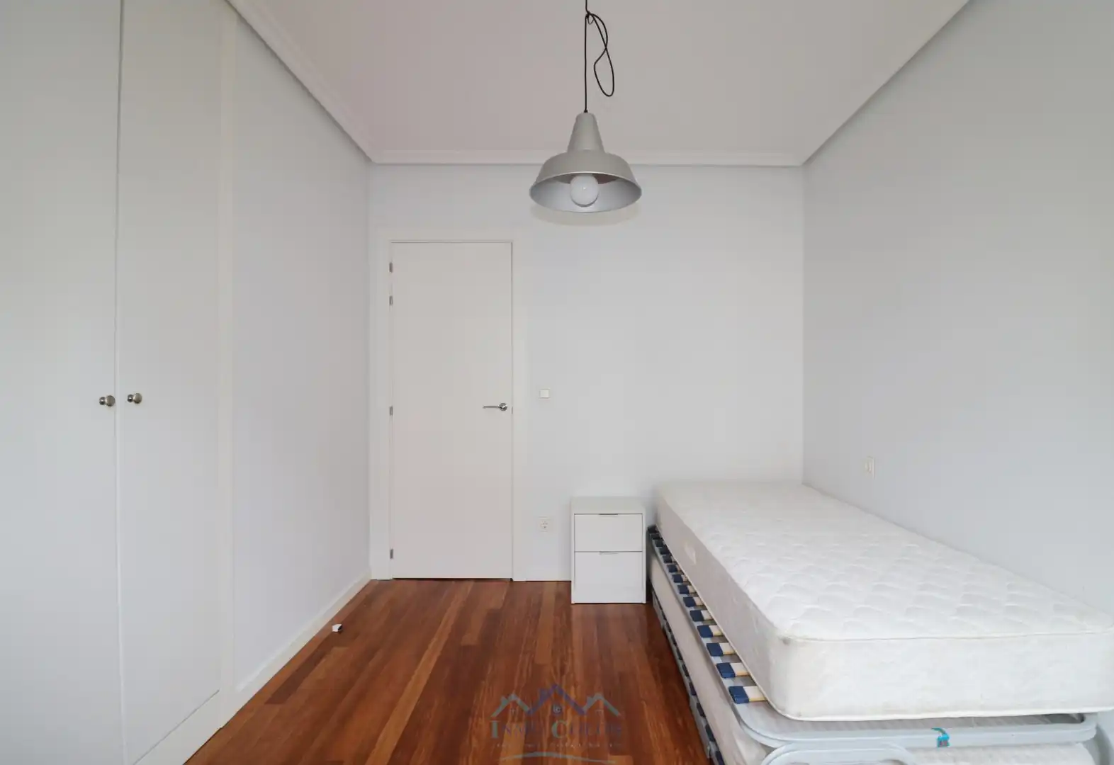 Habitación de Piso en venta en Irun  con Calefacción, Parquet y Terraza