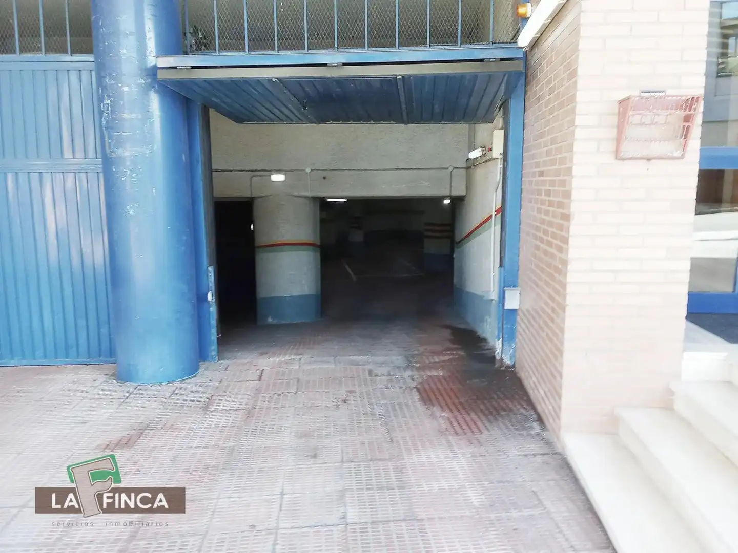 Parking de Dúplex en venta en Oviedo  con Calefacción, Parquet y Trastero