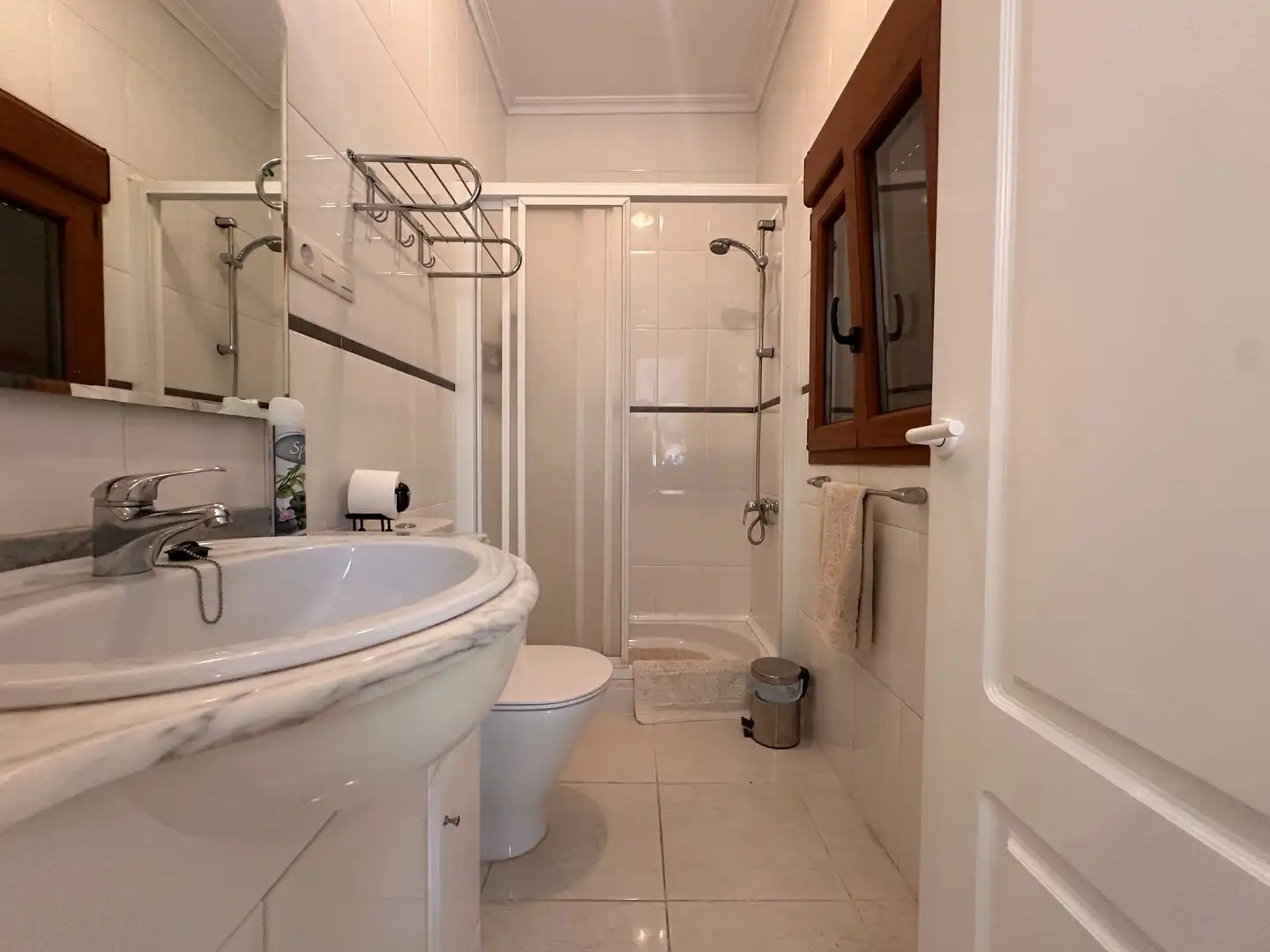 Bathroom of Houses for sale in Ontinyent  with Air Conditioner, Heating and Storage room