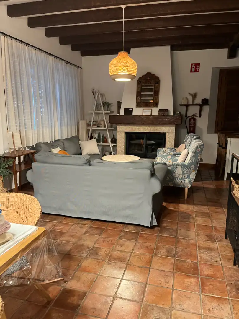 Sala de estar de Casa o chalet en venta en Los Navalucillos con Aire acondicionado, Calefacción y Jardín privado