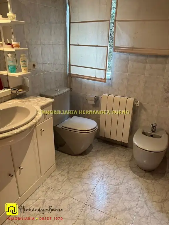 Baño de Piso en venta en Salamanca con Calefacción, Trastero y Amueblado