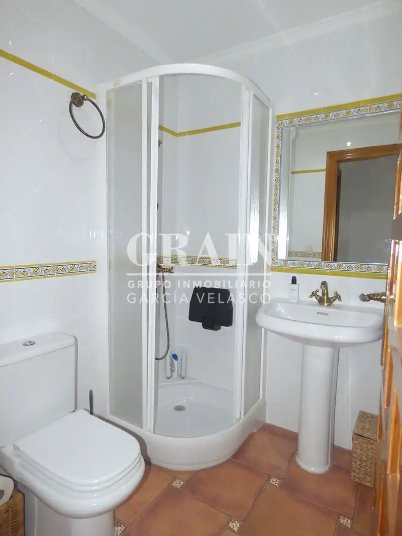 Bathroom of Houses for sale in Albacete  with Air Conditioner, Heating and Private garden