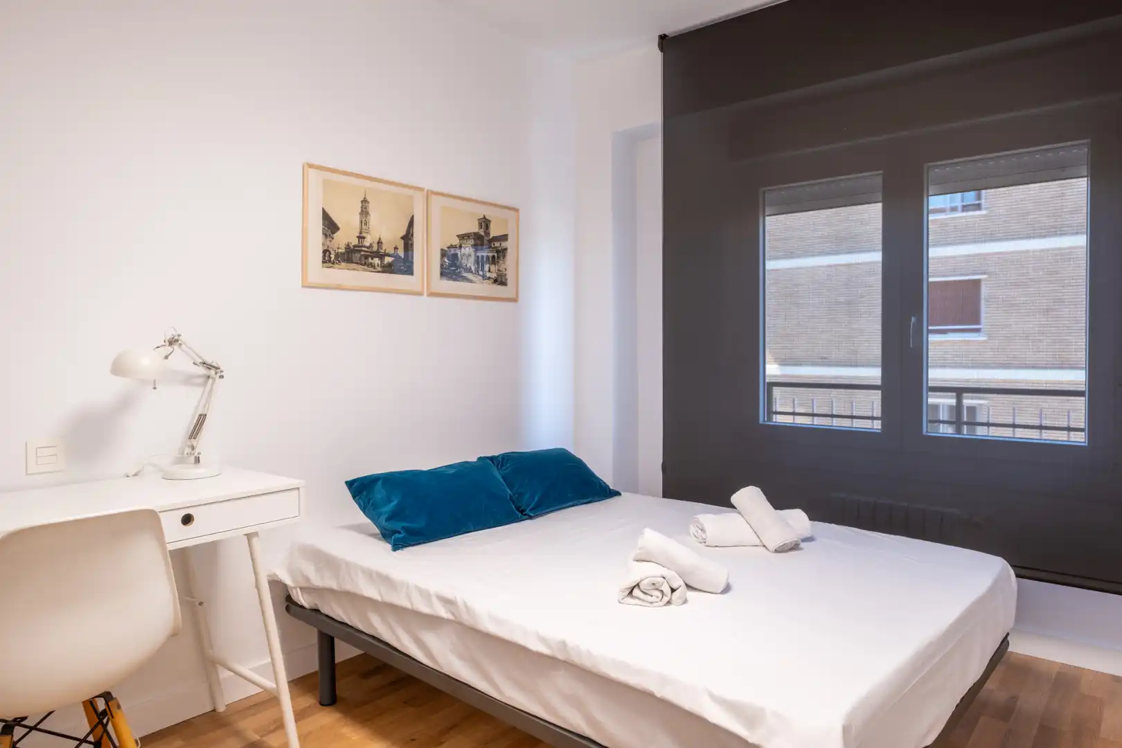 Bedroom of Flat for rent in Zaragoza  with Furnished and Internet