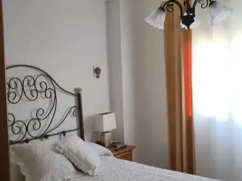 Dormitori de Casa o xalet en venda en Algeciras amb Aire condicionat, Terrassa i Balcó