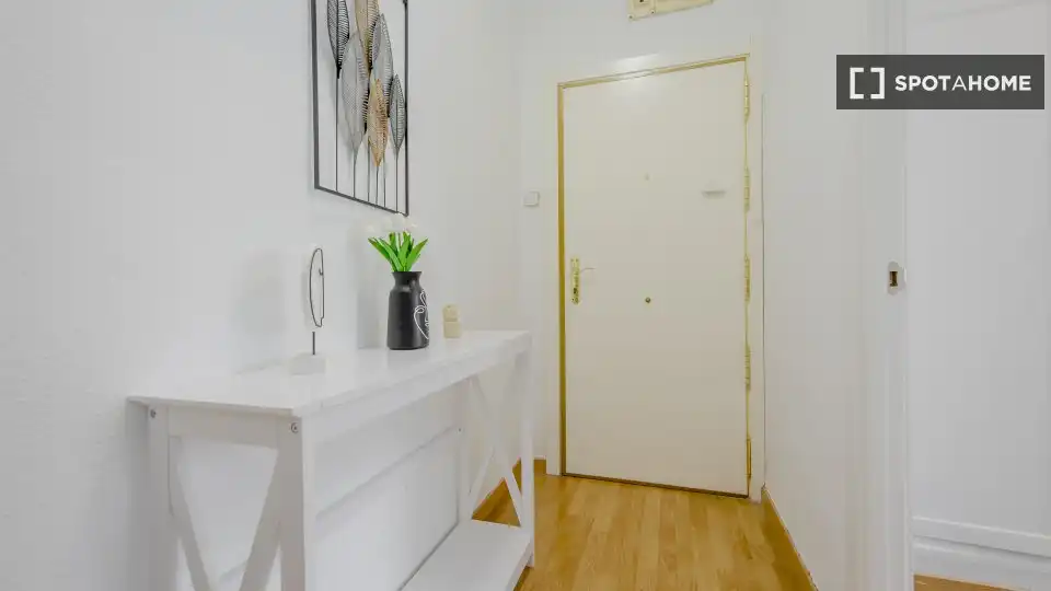 Wohnung zur Miete in Madrid mit Klimaanlage, Heizung und Möbliert