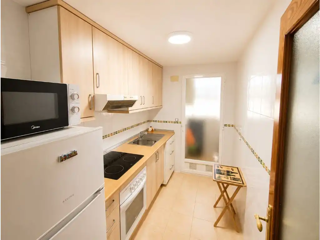 Küche von Wohnung zum Verkauf in Benidorm mit Klimaanlage und Möbliert