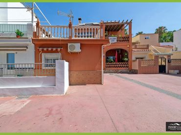 Casa en venta en Calle de la Banda del Mar 49
