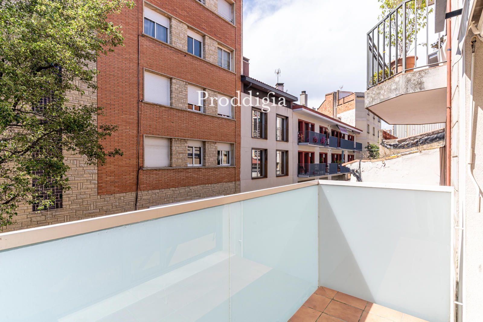Vista exterior de Casa adosada en venda en Sant Cugat del Vallès amb Aire condicionat, Calefacció i Terrassa