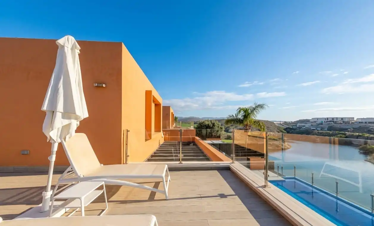 Terrassa de Casa o xalet en venda en San Bartolomé de Tirajana amb Aire condicionat, Jardí privat i Terrassa