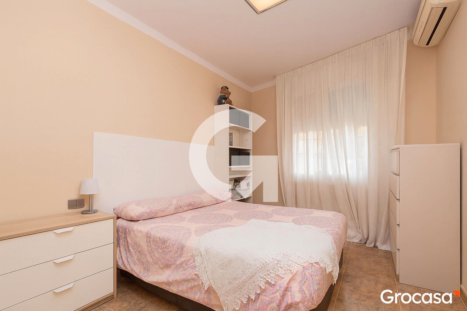 Habitación de Piso en venta en L'Hospitalet de Llobregat con Aire acondicionado, Calefacción y Balcón