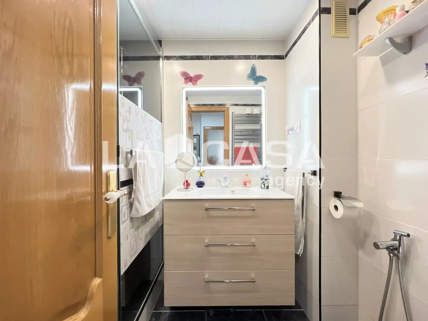 Bathroom of Flat for sale in Badalona  with Heating, Terrace and Storage room