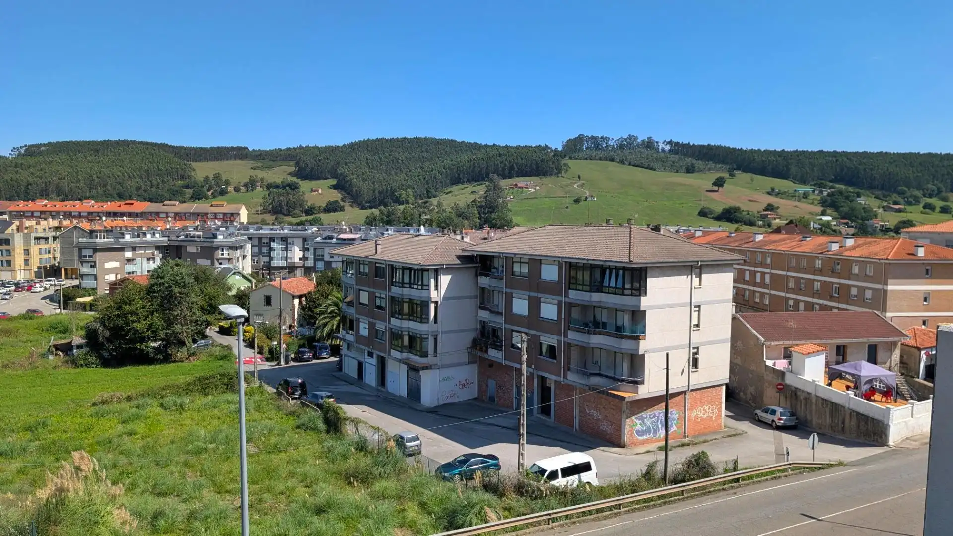 Vista exterior de Dúplex en venta en Piélagos con Calefacción, Terraza y Trastero
