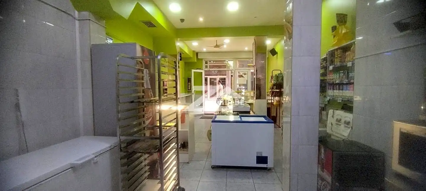 Business premises for sale in Calle San Juan Kalea, imagen 8