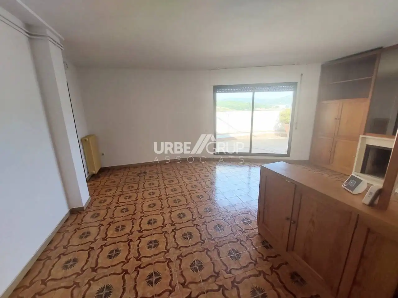Piso en venta en Terrassa con Calefacción, Terraza y Alarma