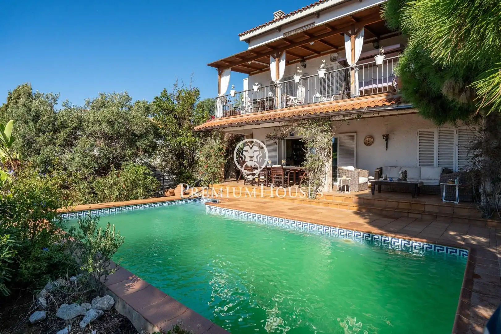 Piscina de Casa o xalet en venda en Sitges amb Aire condicionat, Calefacció i Jardí privat