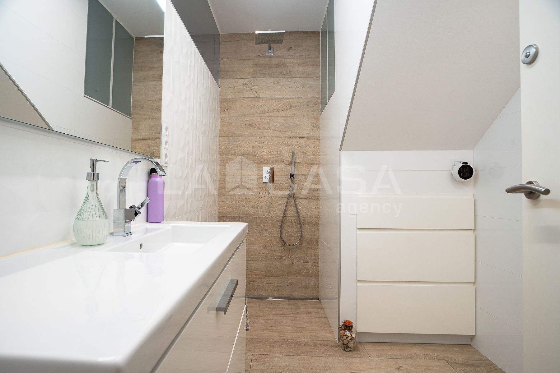 Bathroom of Single-family semi-detached for sale in Granollers  with Air Conditioner, Heating and Terrace