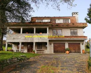 Vista exterior de Casa o xalet en venda en Tui amb Calefacció, Jardí privat i Parquet