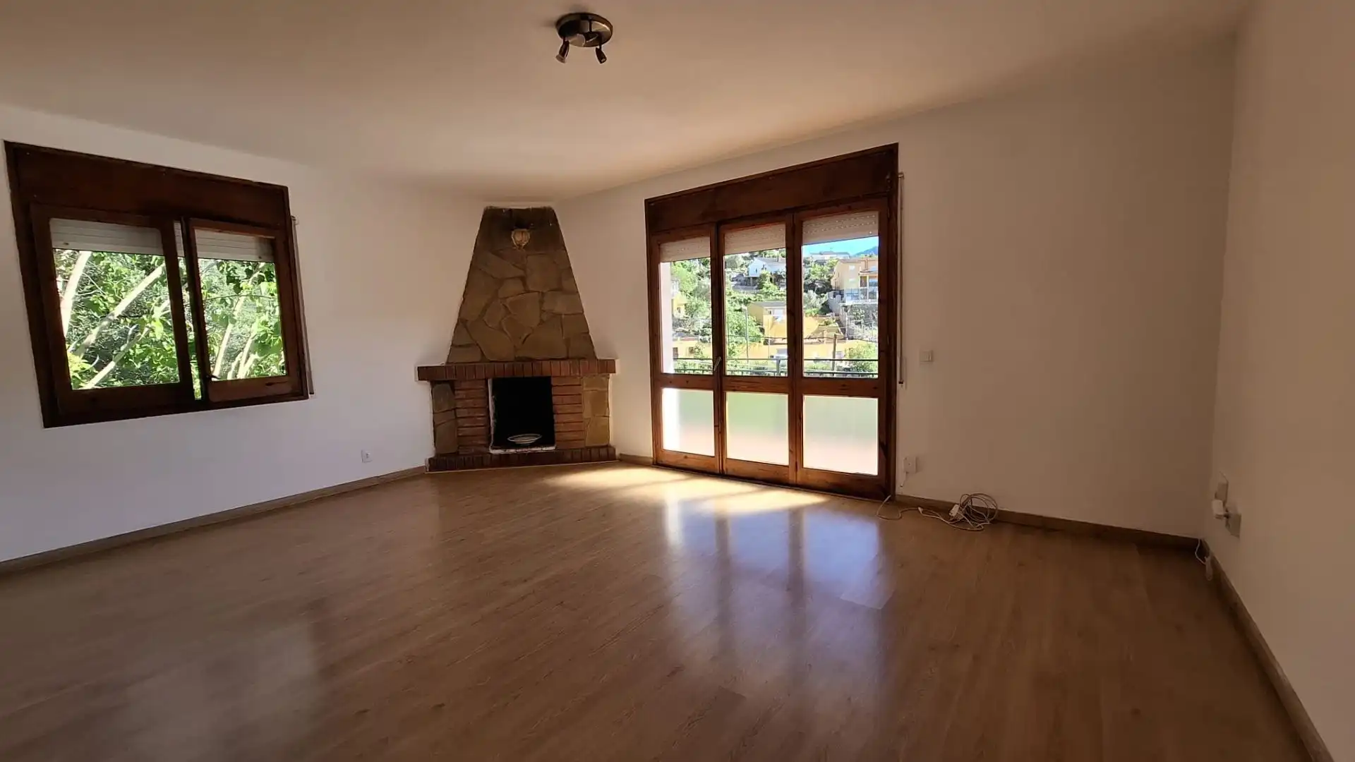 Sala de estar de Casa o chalet en venta en Vallirana con Terraza