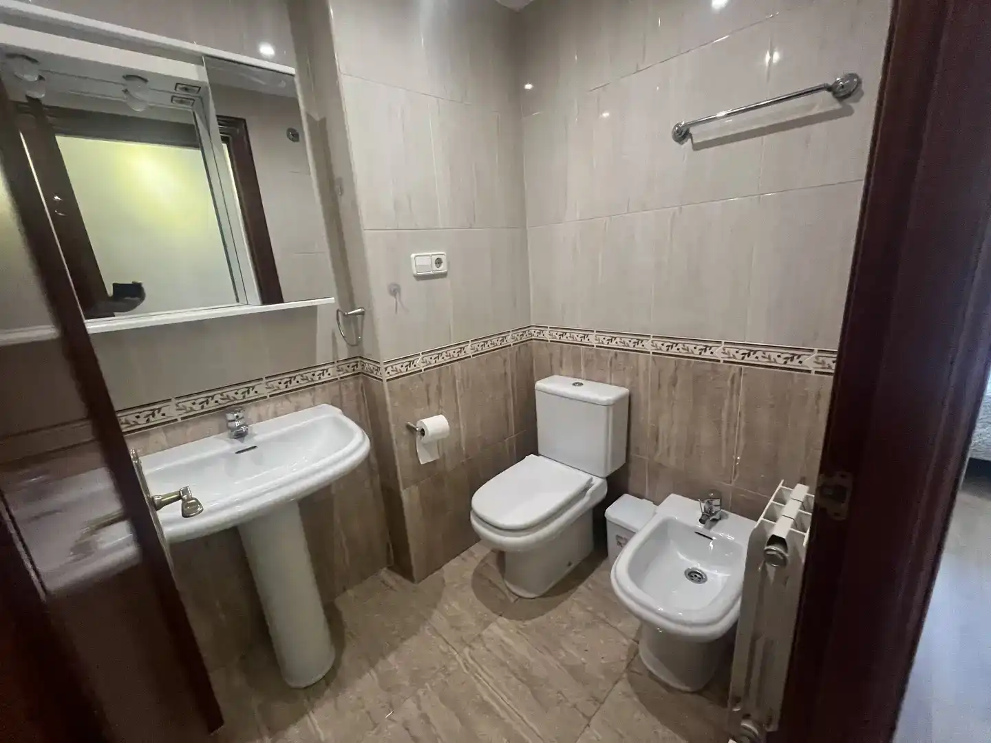 Badezimmer von Wohnung zur Miete in Vallobín - La Florida