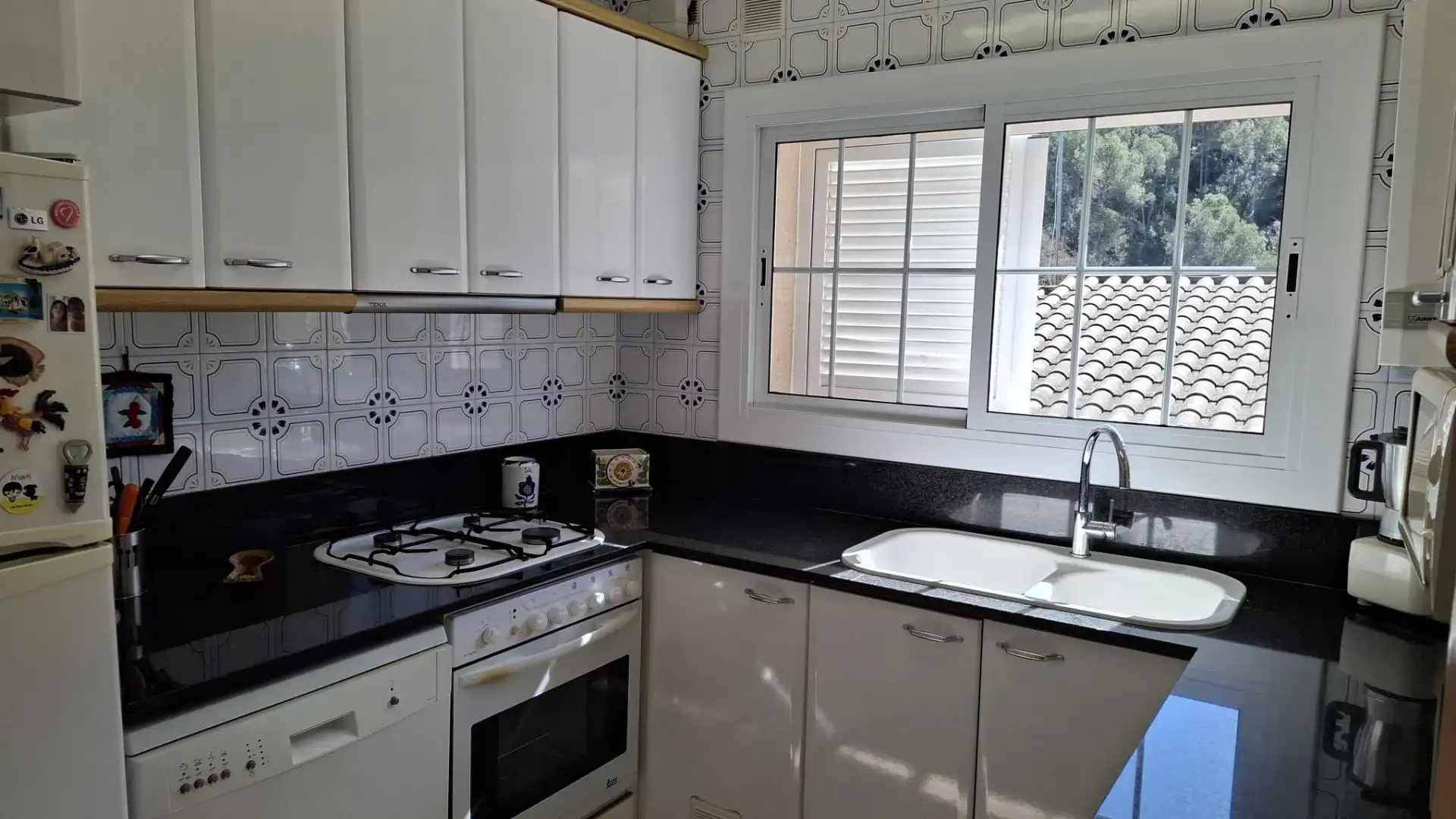 Cuina de Casa o xalet en venda en Cervelló amb Calefacció, Terrassa i Piscina