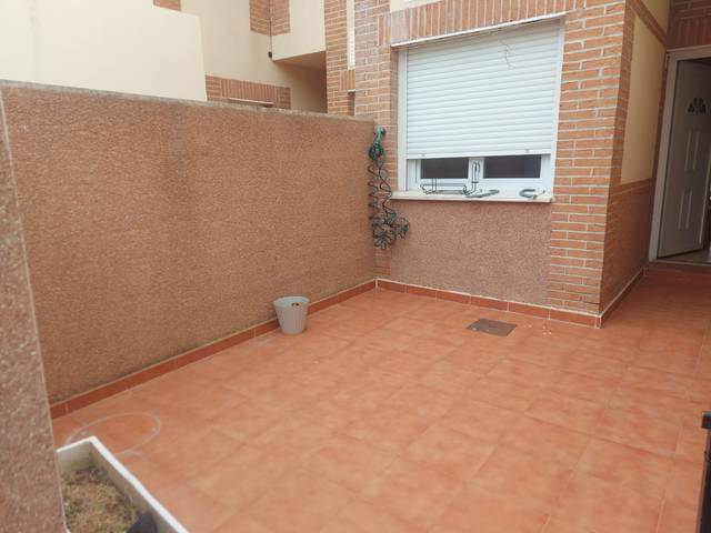 Casa adosada en Alquiler en Recas