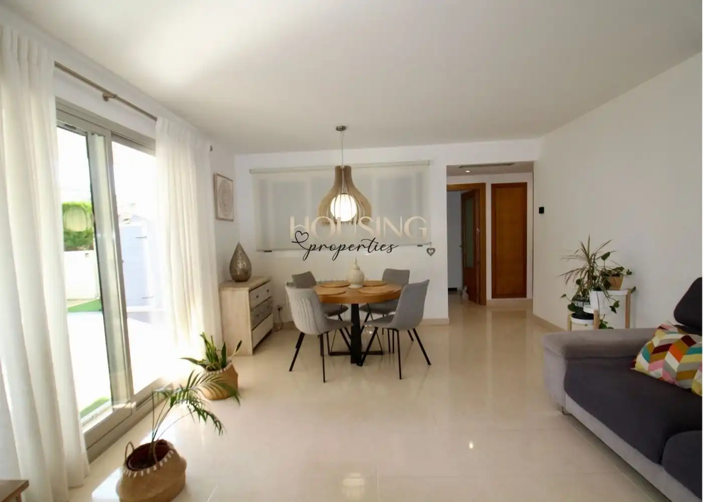 Ground floor for rent in Les Maravelles