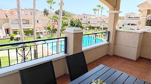 Foto 2 von Maisonette zum Verkauf in Calle Río Esla, Mil Palmeras, Pilar de la Horadada